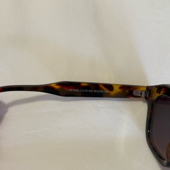 Revolve Appasal Small Retro Square Sunglasses- Tortoise/Brown - Picture 5 of 6